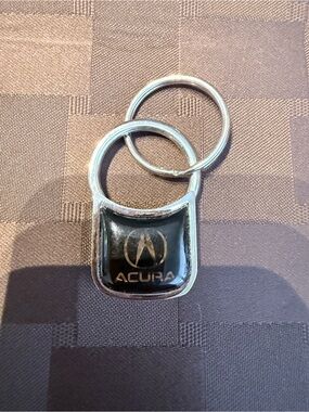 Vintage Acura Pull-and-Twist
Valet Keychain Keyring - Black/Gold
Chrome 37g
